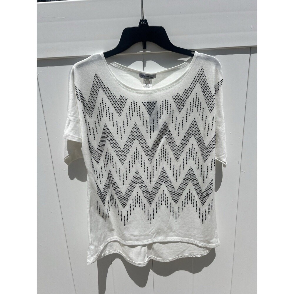 Forever Jade Womens T Shirt White Embellished Abstract Short Sleeve Sz Small New